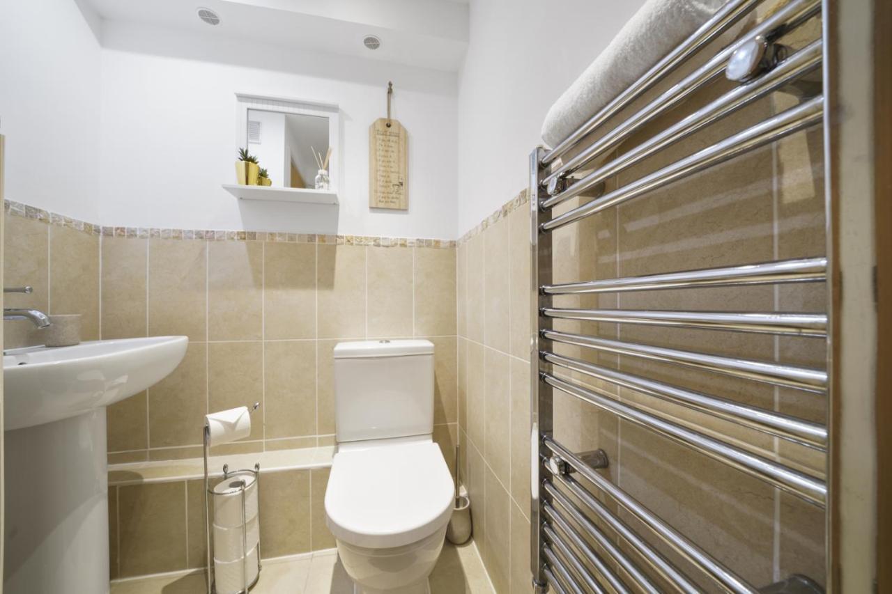Super Funky Spire View Cottage - Free Gated Parking - Ultra Wifi Canterbury Exterior foto